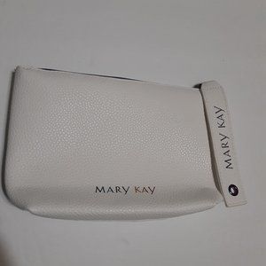 5/$20 NWOT Mary Kay Bag